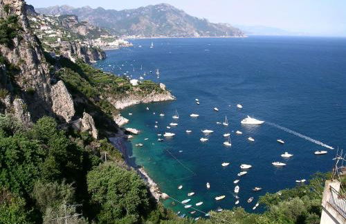 Amalfi 51 con vista mare, giardino e terrazze - Foto 19