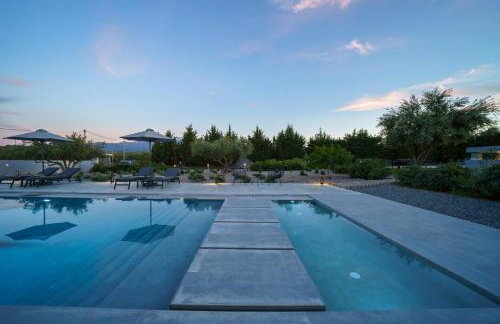 Nostra Terra Villa, 2-acre Secluded Nature Escape with Heated Pool, By ThinkVilla - Photo 36