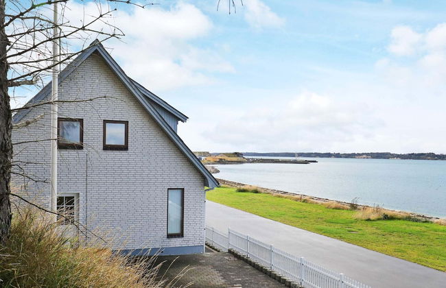 Seaside Retreat in Hvalpsund-by Traum - Photo 31