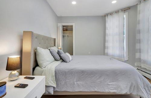 Spacious Central 4BR, Ski & Bike - Photo 10