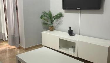 PISO EN EL CENTRO DE HUELVA SILENCIOSO Y CON GRAN PATIO, Calle La Paz - Foto 3