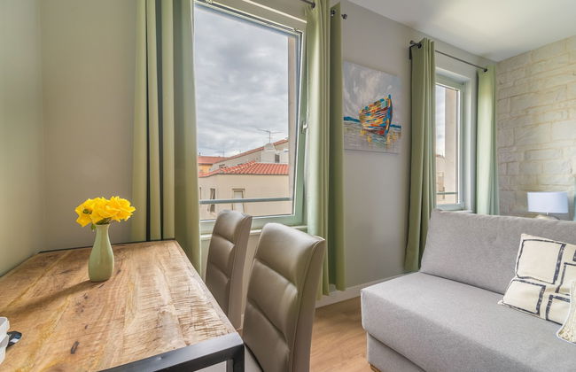 Luxurious Suites Elegance - Photo 38