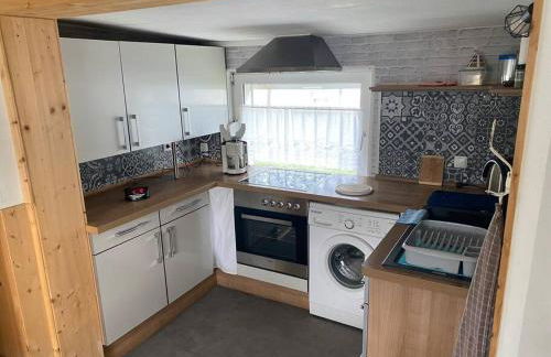 Bungalow im Grünen - Foto 2