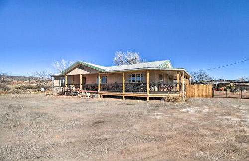 Stunning San Ysidro Homestead with Large Porch! - Foto 1