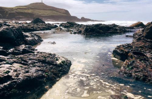 Luxe Detached 3 Bed Luxe House on Exclusive Private Estate Close to Coast Free Hot Tub Sleeps 6 Private Parking for 2 Cars - Photo 32