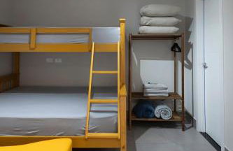 113-Studio Amplo e completo com ar condicionado prox UEL - Foto 11