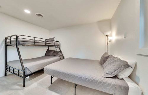 Beach House 2 on Lake LBJ - Sleeps 24 - Foto 59