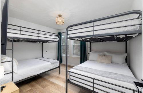 Lone Star Luxe - Heated Pool - Game room - Mini-Golf & Bar - Foto 29