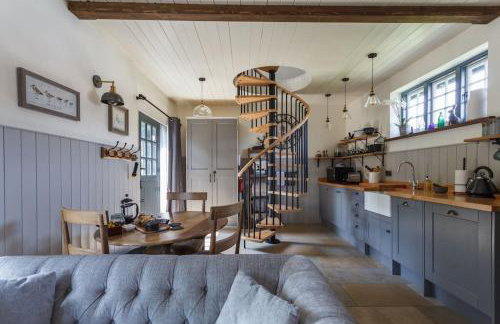 Luxury New Forest Barn, ideal for couples - Photo 61