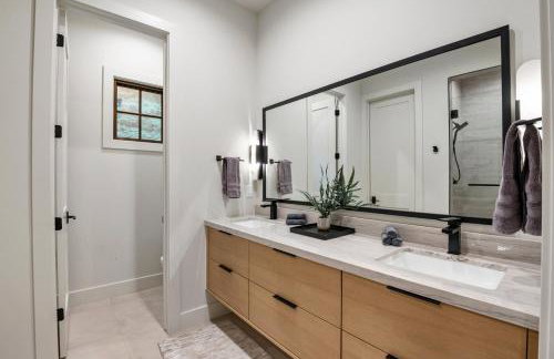 Pont de Rêves: Luxe Sundance Riverfront Chateau - Foto 42