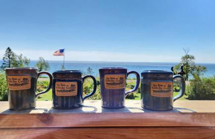 The Inn On Gitche Gumee - The Loons Nest Room - Foto 14