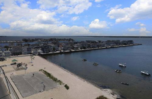 Island Time- beautifully renovated bay view home - Foto 14