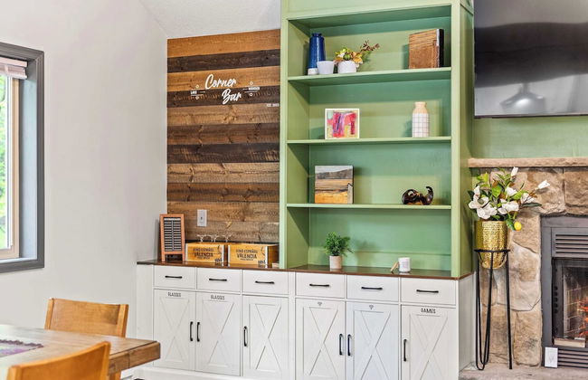 The Tranquil Trails by Avantstay Lake Access, Deck, Fireplace - Foto 9