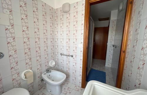 Conveniente, tranquilla con parcheggio - Photo 19