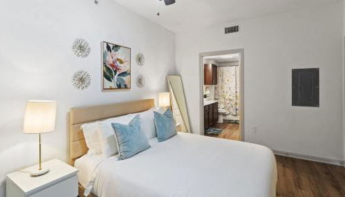 Cozy 1bd Apartment - Photo 2