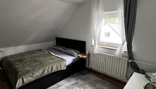 FlattyOne Ruhrgebiet - Schlafkomfort und Anbindung - neu renoviert - Foto 2