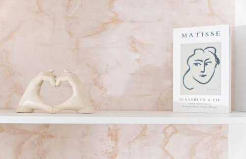 Stylish 3 Bedroom House - Garden - Pool Table - Parking 165M - Foto 52