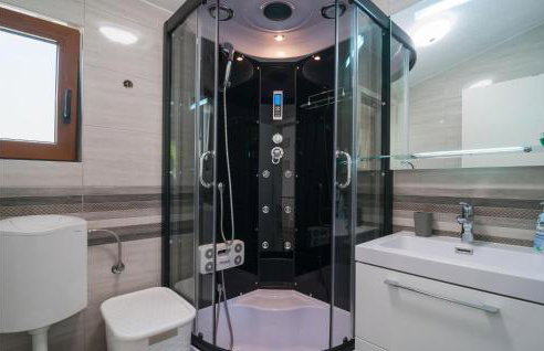 2 Bedroom Awesome Home In Praznica - Foto 25