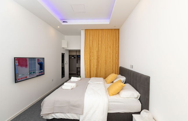 Tesla Boutique Apartments & Rooms - Photo 14