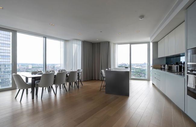 Deluxe Riverside Apartment With City Views - Foto 29