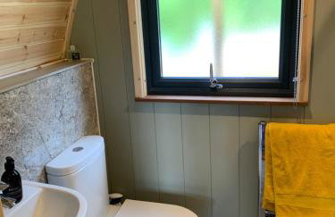 Red Squirrel Pod with Hot Tub - Foto 24