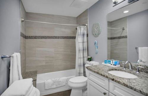 Waterfront -3BR - 2Kings -Pool Balcony - Beach - Foto 24