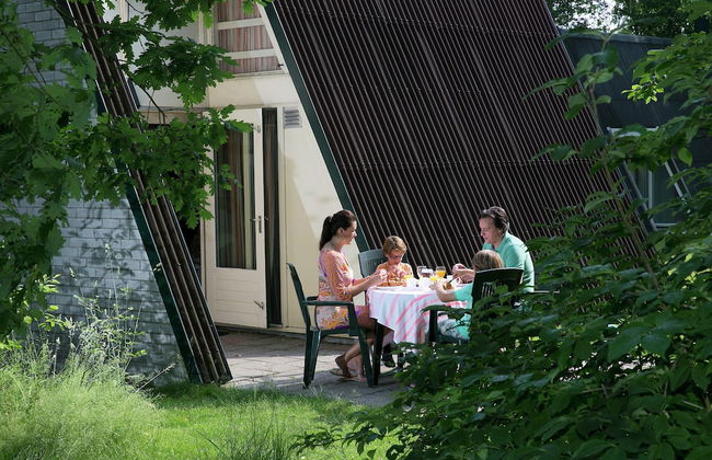 Forest-edge Villa With Sauna - Photo 27