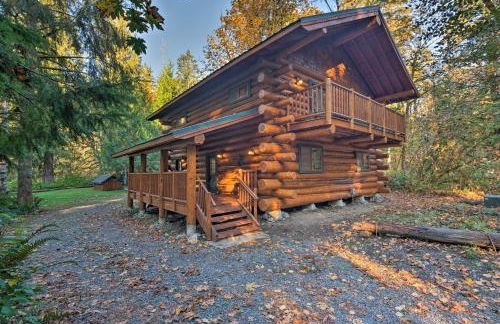 Riverfront Cabin with Hot Tub 2 Mi to Eagle Falls - Foto 30