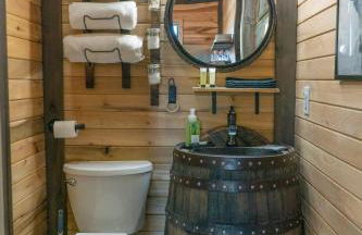 Bourbon Barrel Cottages #2 of 5 on Kentucky trail - Foto 8