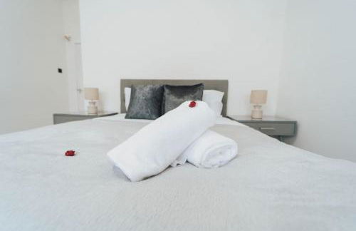 Top Floor 1BR Wishaw Flat with Parking - Foto 8