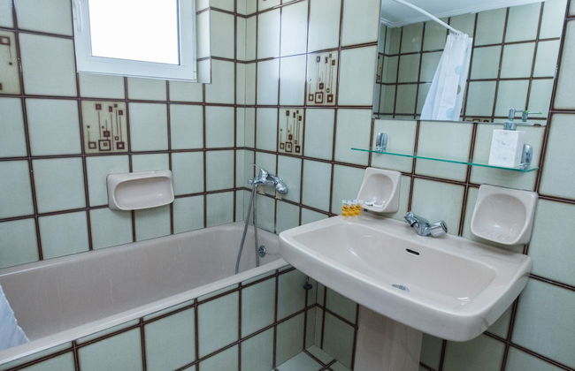 Spacious New apt w View in Agia Varvara - Foto 34