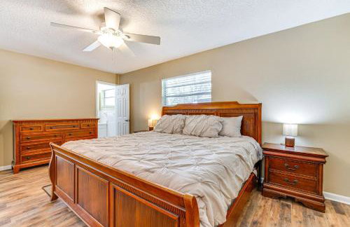 Spacious Tavares Home with Private Outdoor Oasis! - Photo 13