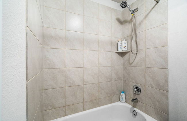 Spacious Fort Worth House Ideal for Relocations - Foto 13