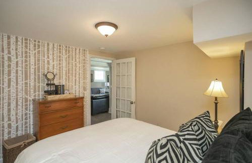 Golf Views, Porch Vibes, 3mi to Broadway! - Foto 4