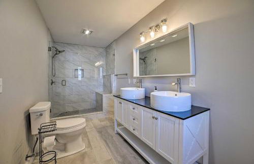 2 Living Areas, Tennis! Waterfront Suttons Bay Gem - Foto 18