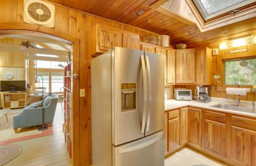 Waterfront Raymond Vacation Rental with Boat Dock! - Foto 17