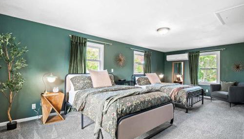 Spacious 4 Bedroom Sleeps 10 with Sauna and Hot Tub - Foto 3