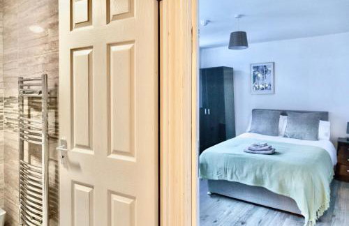 Large 6 Bed House, Long Term Stay Savings, Contractors, Professionals, Big Groups, Free Parking! - Foto 22