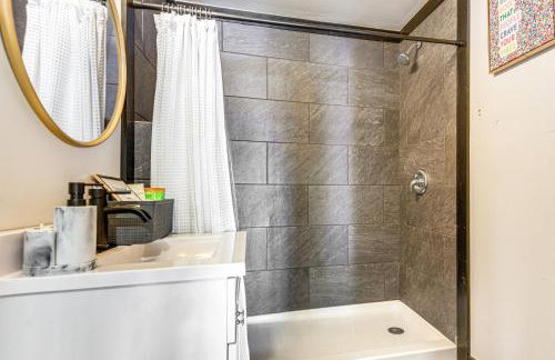 Glamping Getaway at Lake Carmi Cabin! - Foto 13