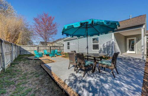 Chic Bentonville Home with Patio and Fire Pit! - Foto 21