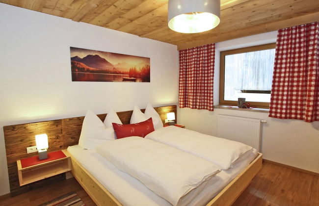 Spacious Holiday Home Near Ski Area in Kaltenbach - Foto 15