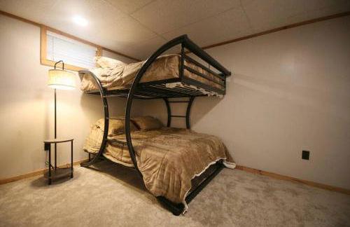 Outdoor Playground on Lake and Close to Skiing - Foto 26