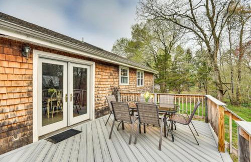 6 Mi to Beach Family Home in Little Compton! - Foto 1