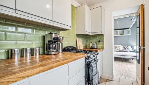 Large 3BDR House By Vista Stays Short Lets & Serviced Accommodation Glasgow With Pool Table & Free WiFi - Foto 2