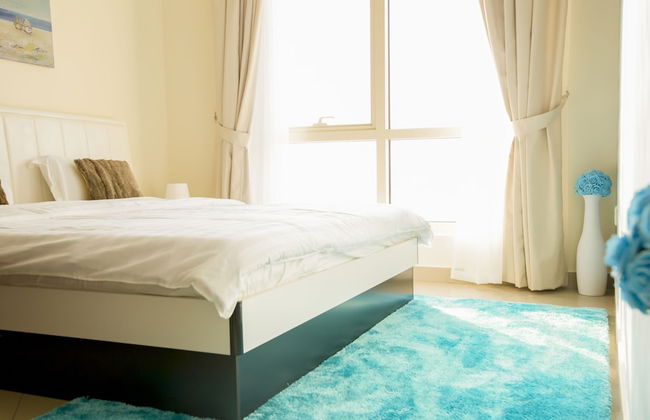 Deluxe Apartment with Lake View - Photo 7