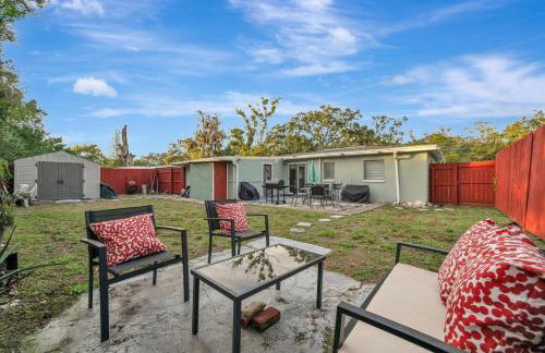 Sleeps 8 Near Busch Gardens with BBQ and Fenced Yard - Foto 12