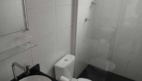 Apartamento com piscina e garagem privativa - Foto 2