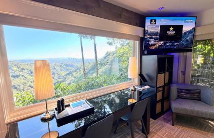 HOLLYWOOD HILLS JETLINER VIEWS at STUDIO 1080 HOLLYWOOD - Foto 1