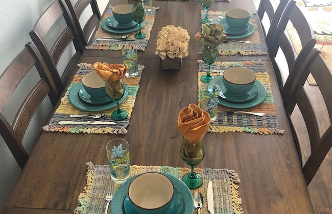 Home In The Pines Near Downtown w Hottub - Foto 6