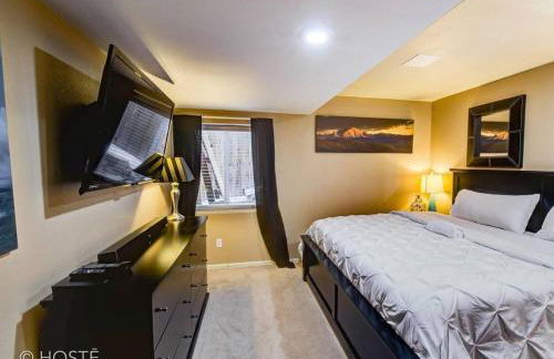 *H* 5BR Home Getaway w/HOT TUB ** - Foto 31